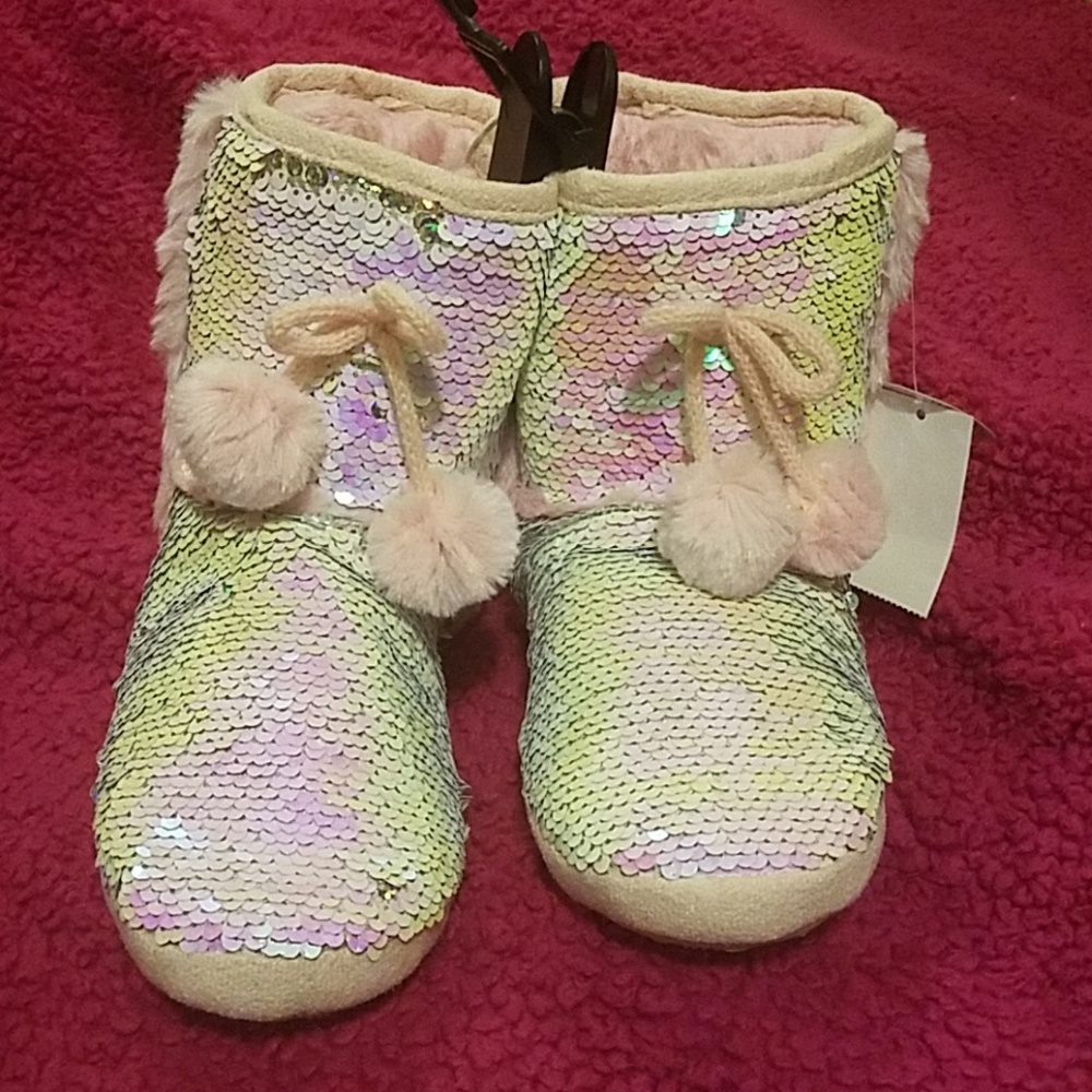 Bootie Slippers - Picture 2 of 6